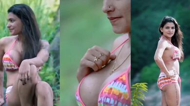 Mallu Hot Sexy Model Posing Bikini